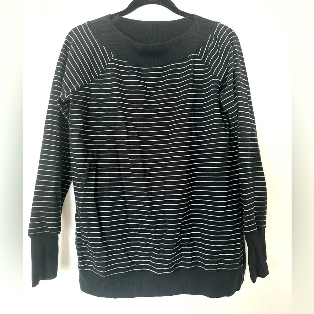 A pea in the pod maternity sweater shirt size small